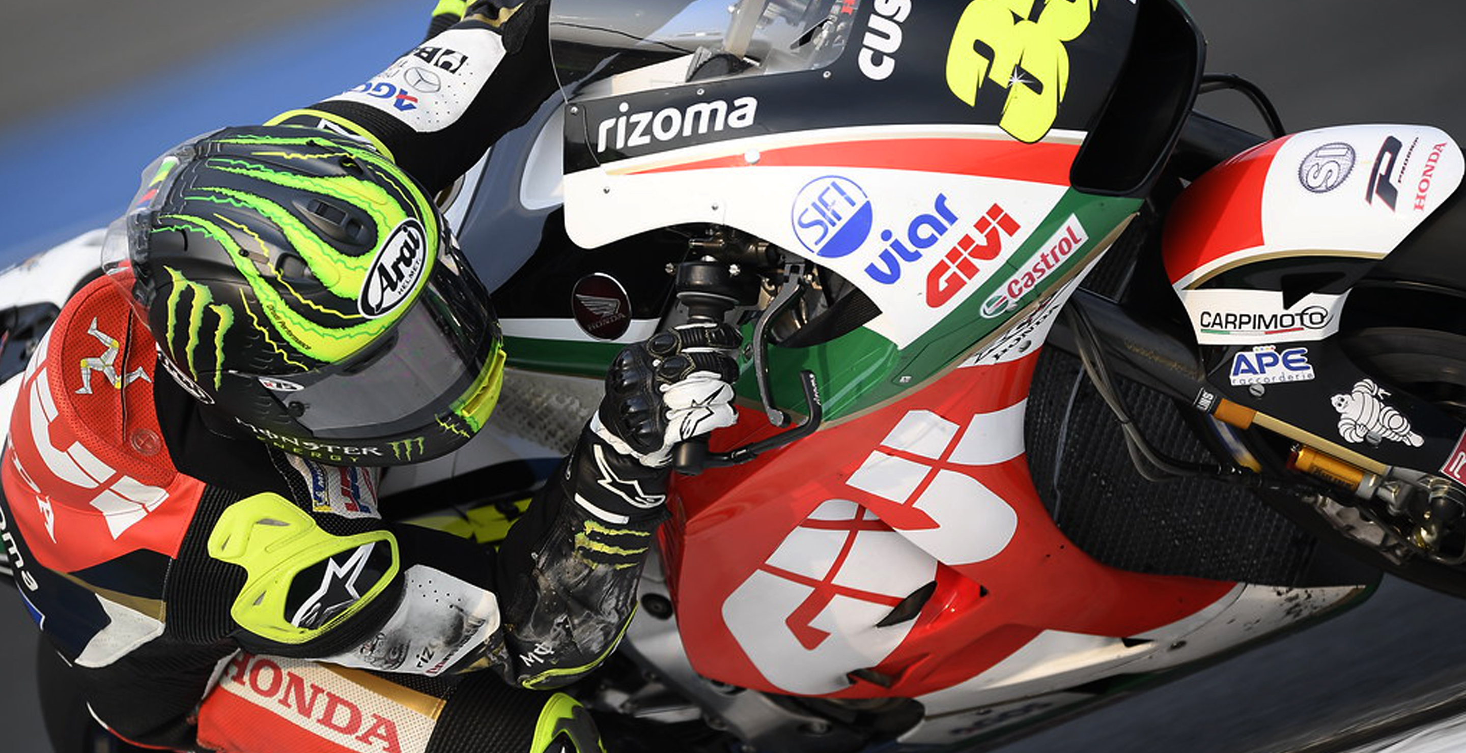 Honda MotoGP con el logotipo de GIVI en la moto