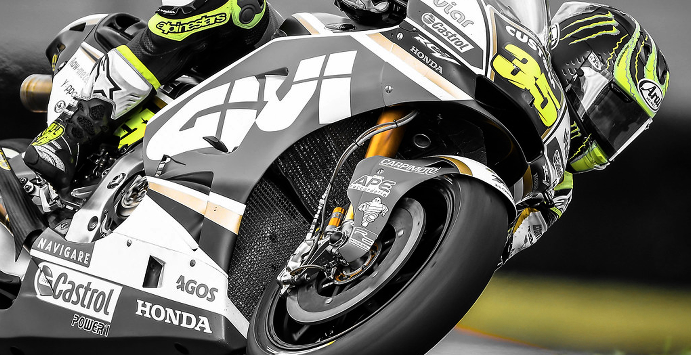Honda MotoGP con el logotipo de GIVI en la moto